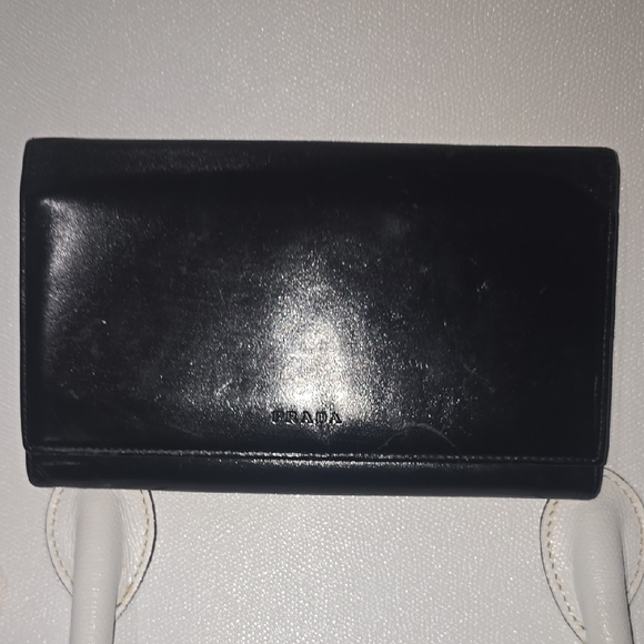 Prada Black Leather Wallet - Picture 1 of 12